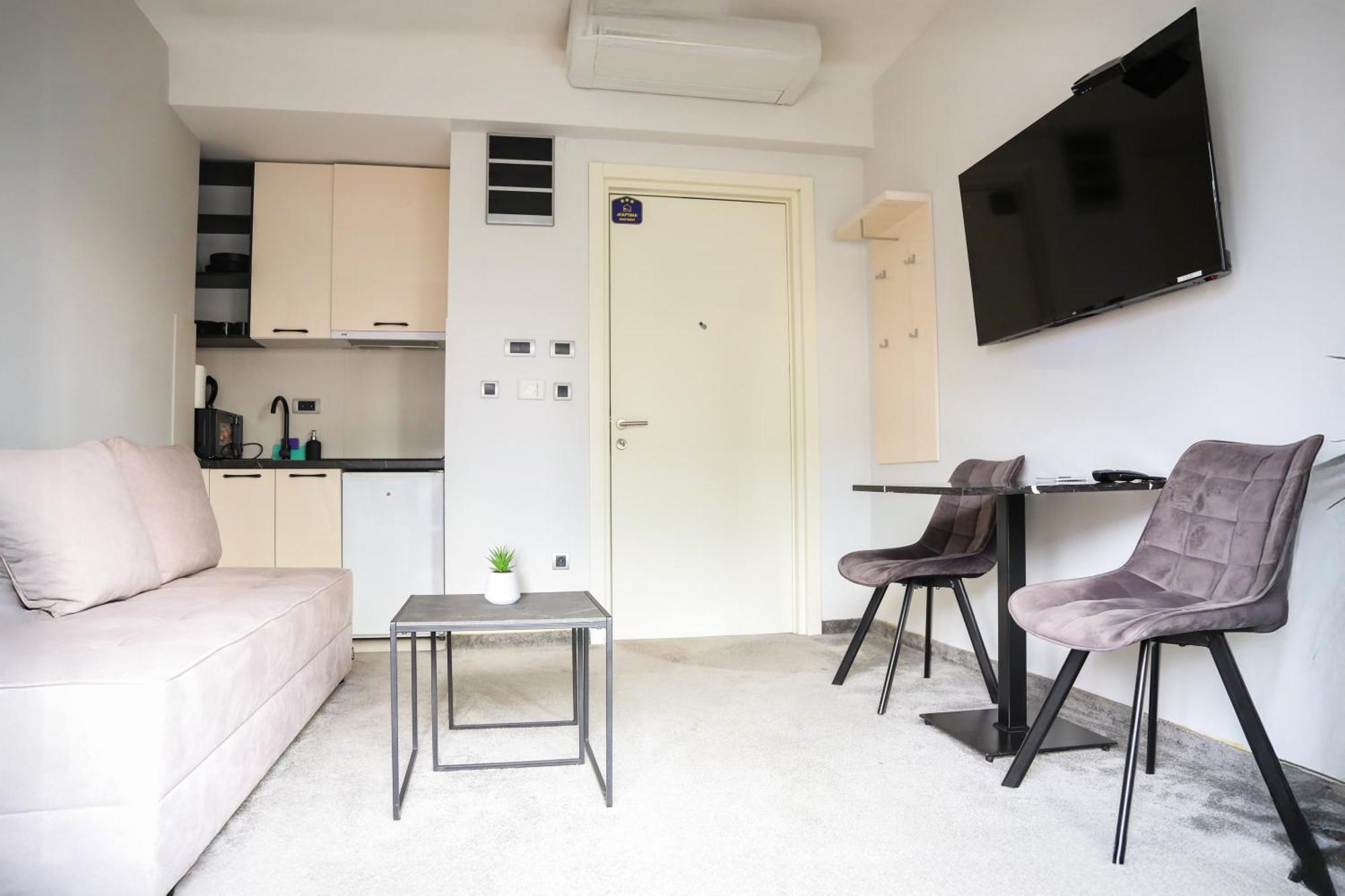 Templum Apartments - Slavija Square Belgrad Exteriör bild