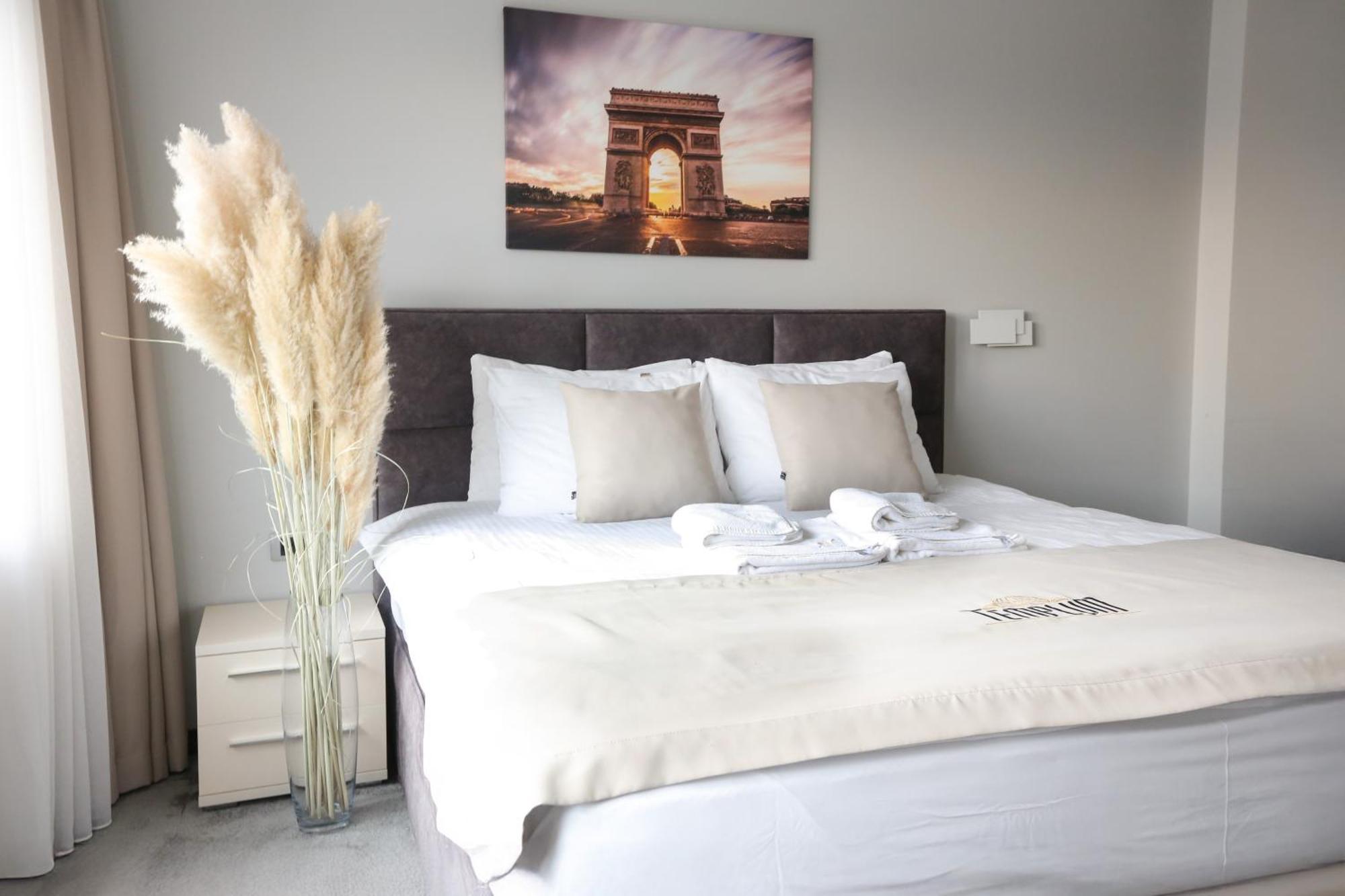 Templum Apartments - Slavija Square Belgrad Rum bild